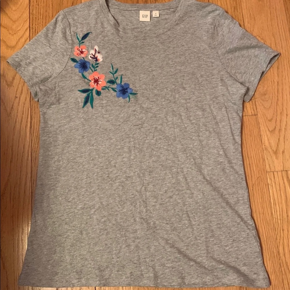 GAP Women’s Embroidered T-Shirt